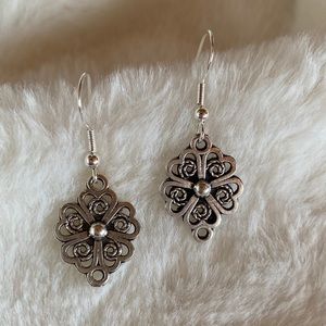 NWOT 🛍 Bundle for DISCOUNTS off Merch or Shipping